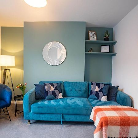 The Becket - Three Bedroom City Centre House With Parking 坎特伯雷 外观 照片