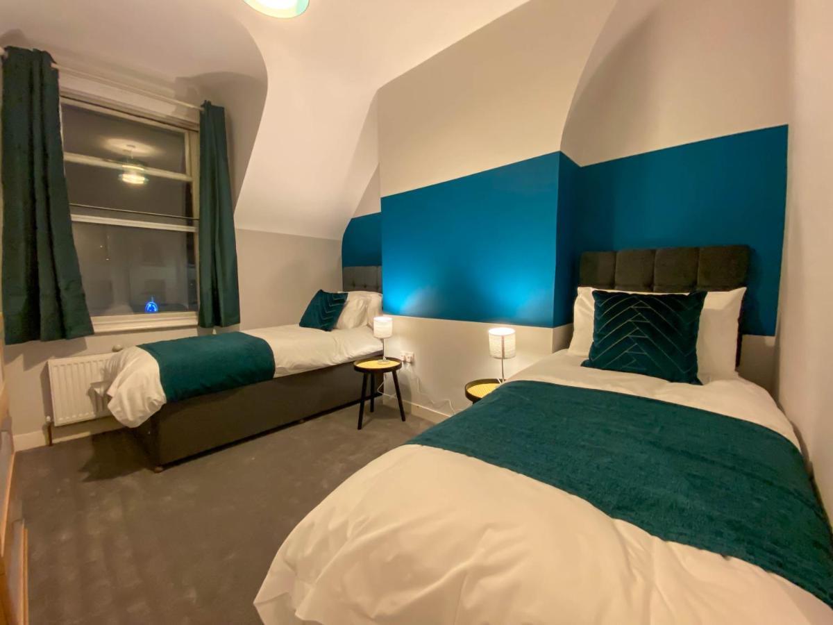 The Becket - Three Bedroom City Centre House With Parking 坎特伯雷 外观 照片